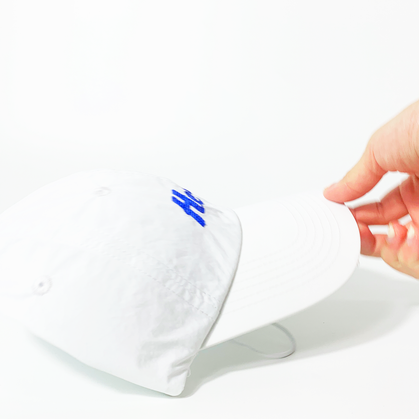 Heehee Scan Line Dry-fit Cap 1.0 - White
